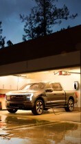 2022 Ford F-150 Lightning Platinum